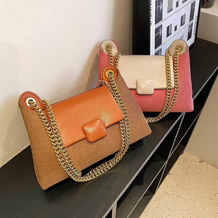 Bolso cruzado de pana con cadena