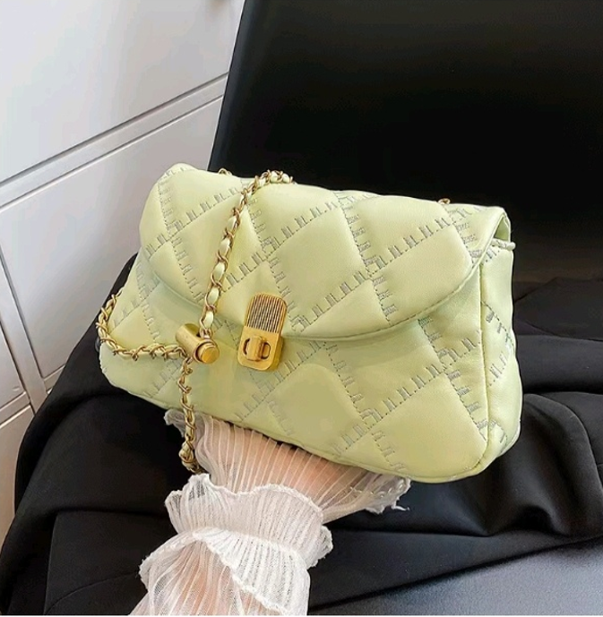 Bolso de mano con diseño elegante