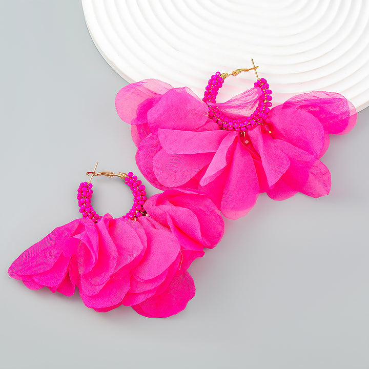 Pendientes de aro con cuentas y flores