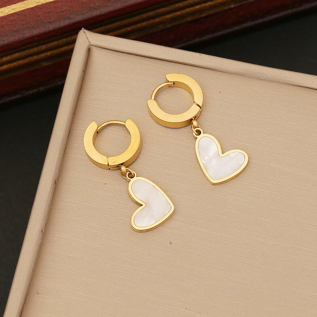 Pendientes de corazón blanco