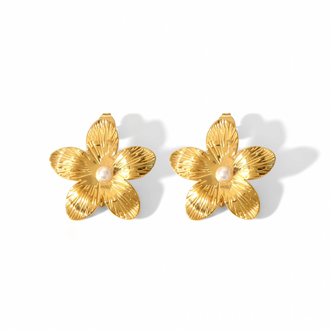 Pendientes de flor dorada con perla