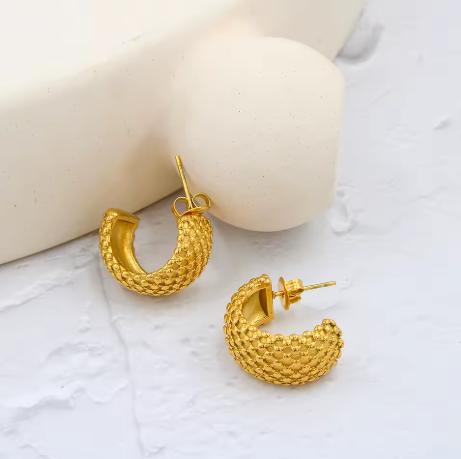 Pendientes circulares estilo serpiente