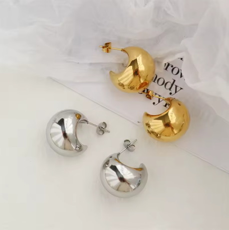 Pendientes de media luna