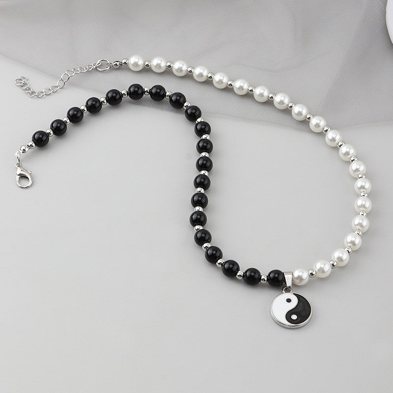 Collar de Yin y Yang con perlas
